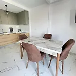 Sunrose Residences Sarandë
