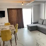 Sunrose Residences * Sarandë