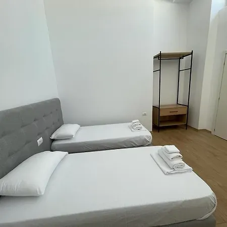 아파트 Sunrose Residences Sarandë