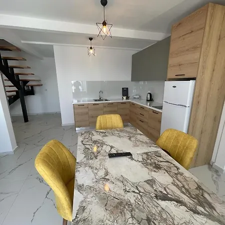 Sunrose Residences 아파트 *