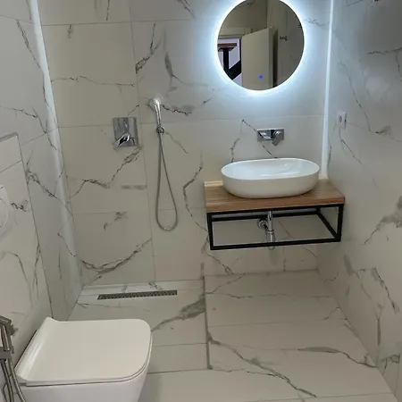 아파트 Sunrose Residences