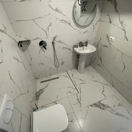 아파트 Sunrose Residences *