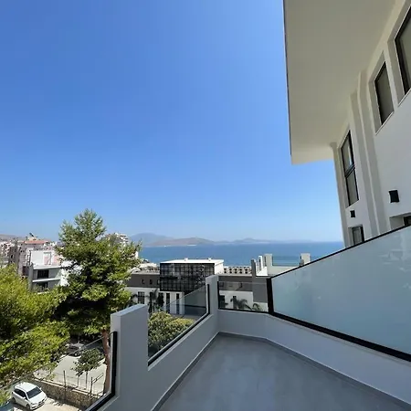 Sunrose Residences 아파트