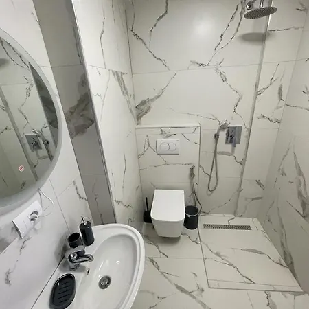 아파트 Sunrose Residences