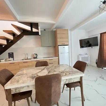 Sunrose Residences *