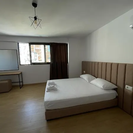 아파트 Sunrose Residences Sarandë