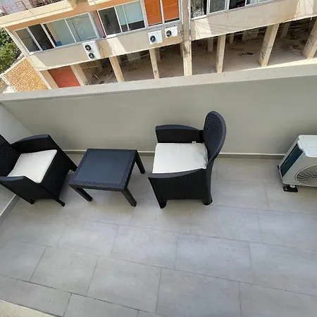 아파트 Sunrose Residences Sarandë