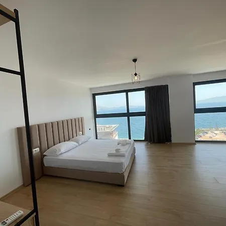 Sunrose Residences Apartment *