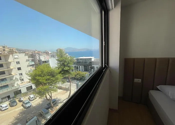 Sunrose Residences 公寓 *