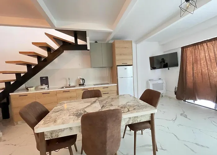 Sunrose Residences *